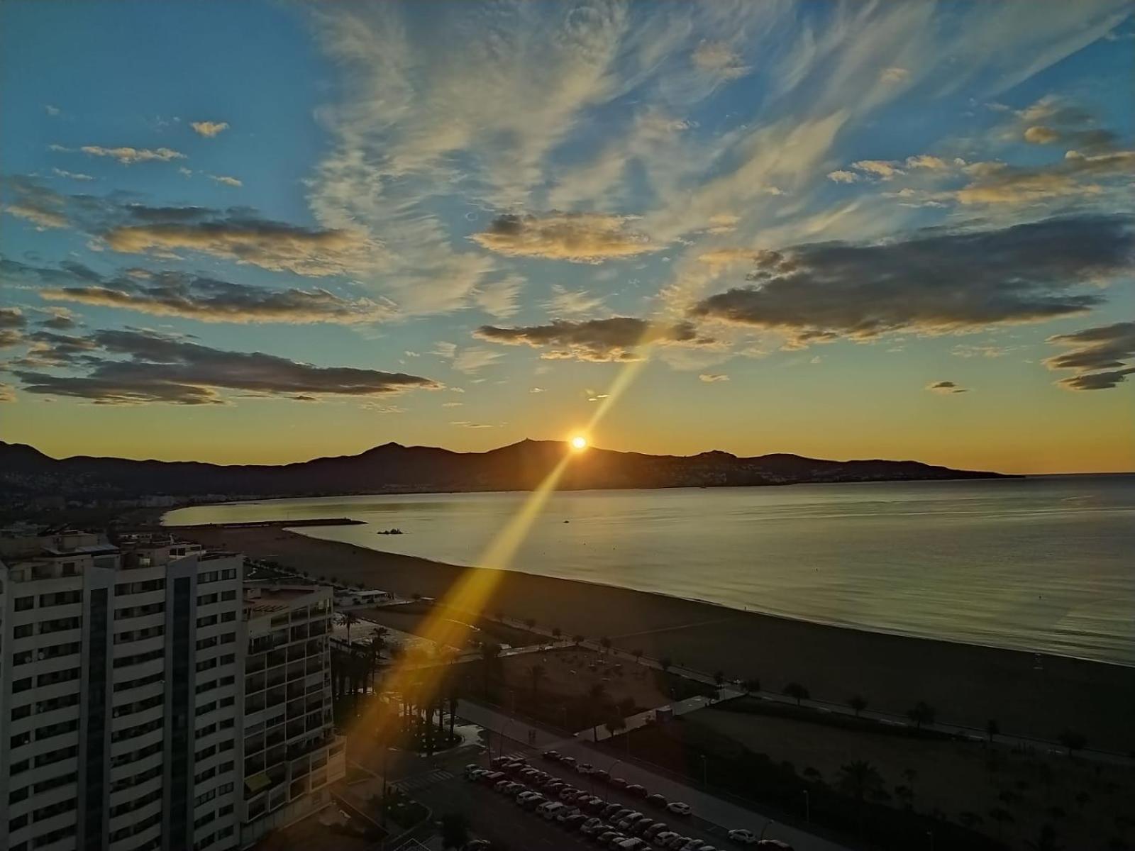 Apartamento Vistas Al Mar Aire Acondicionado Wifi Емпуріабрава Екстер'єр фото
